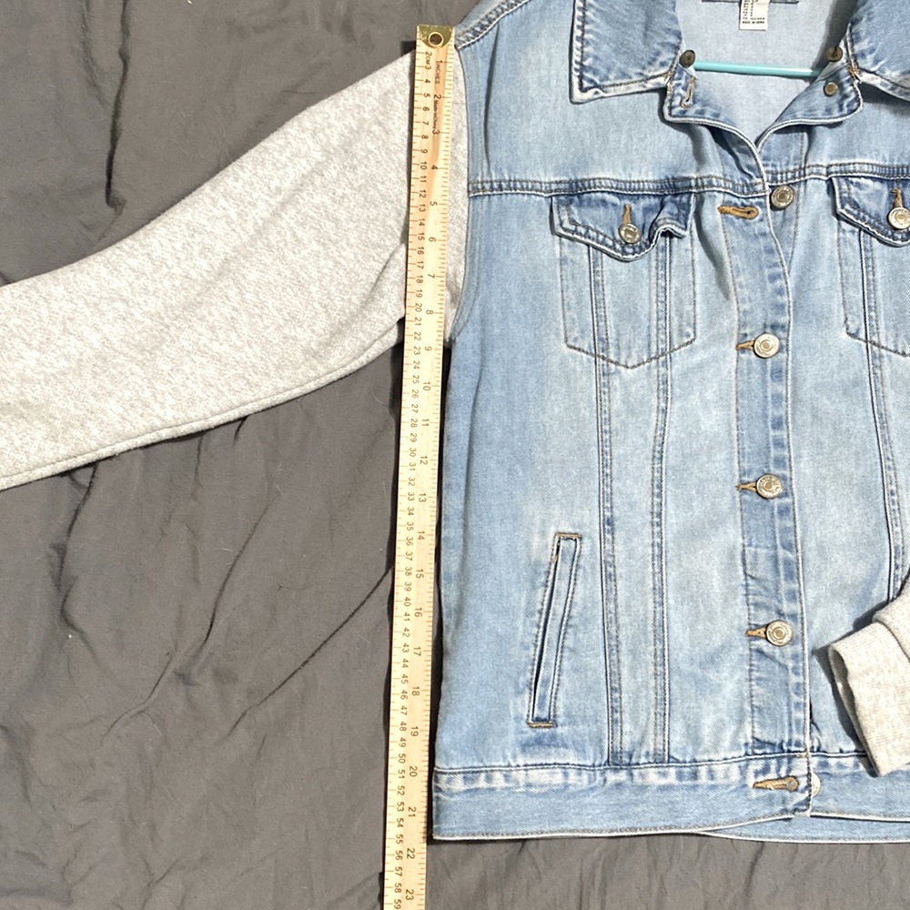 1️⃣0️⃣Jean Jacket - Picture 6 of 7
